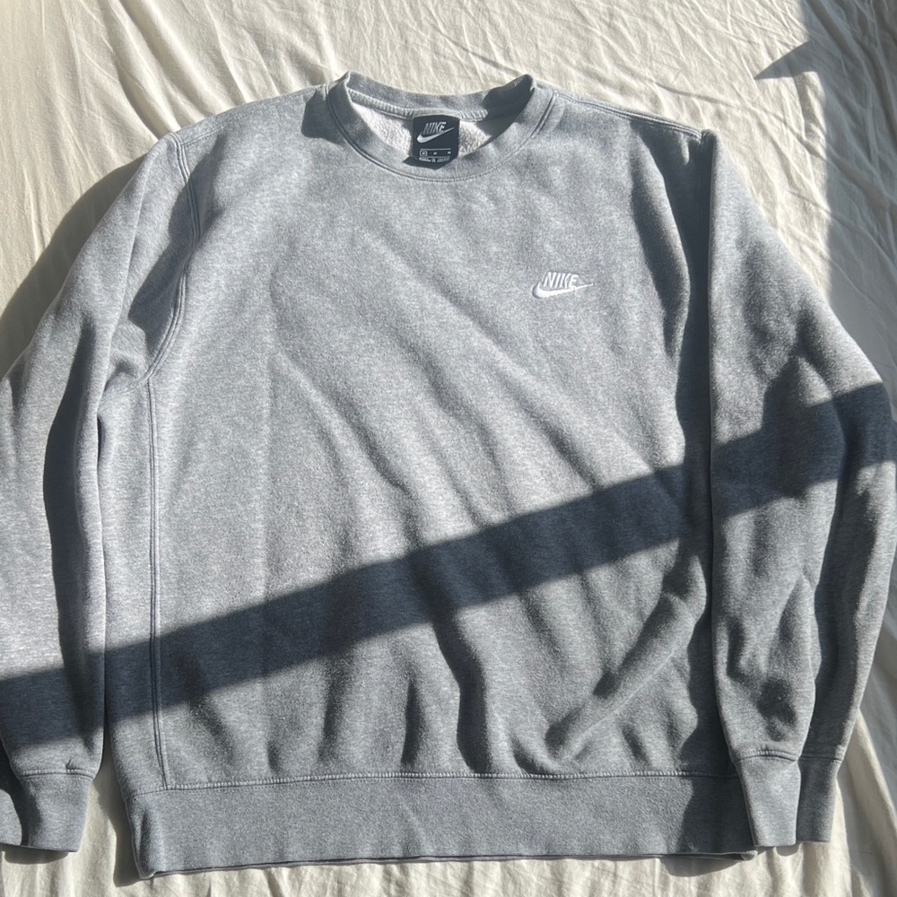 Nike Men's Heather Gray Crewneck Sweater